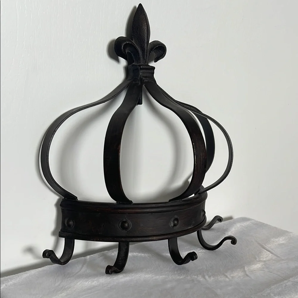 Brass brown Crown Hook Wall Decor with Fleur-de-lis